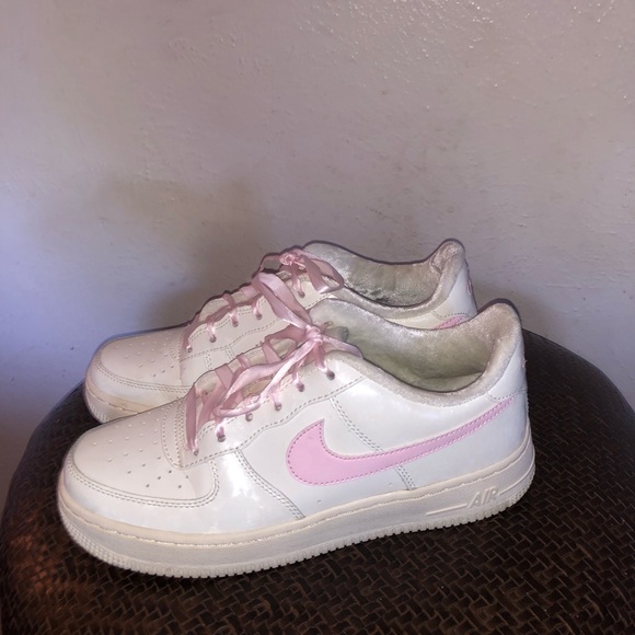 nike air force pink check